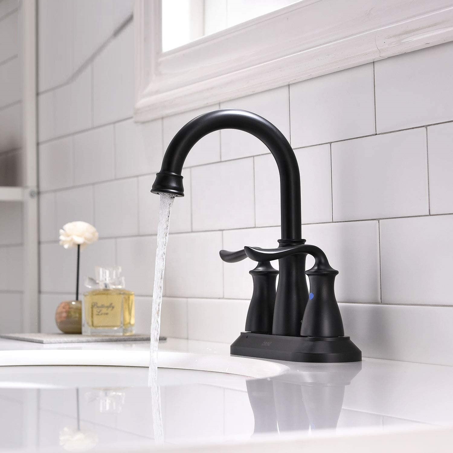 Hot Sale American Classic Water Mixer Three Holes Dural Handles Tap Basin Faucet High Quality